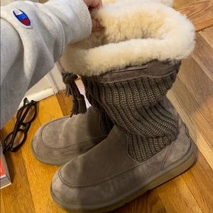 Ugg snow boots
